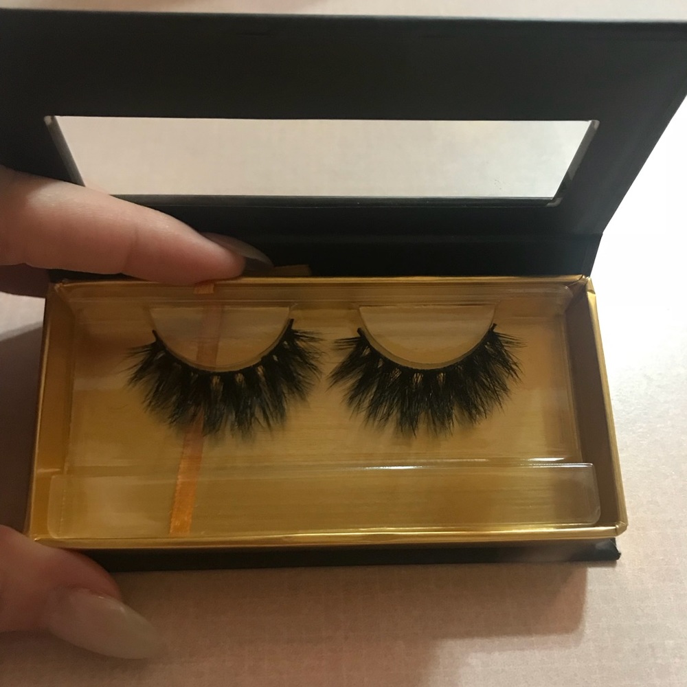 ARISON LASHES Mink lashes